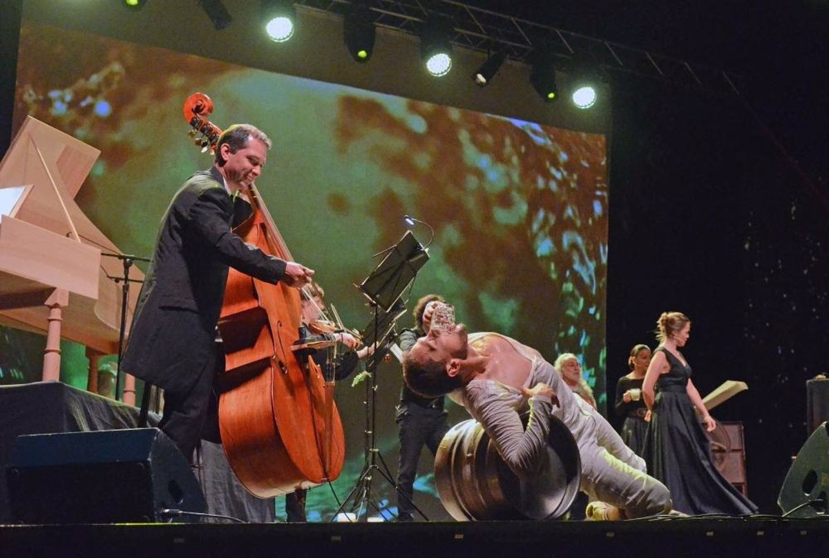 La Fura dels Baus turns the Huesca Art and Nature Center into an experimental music tavern