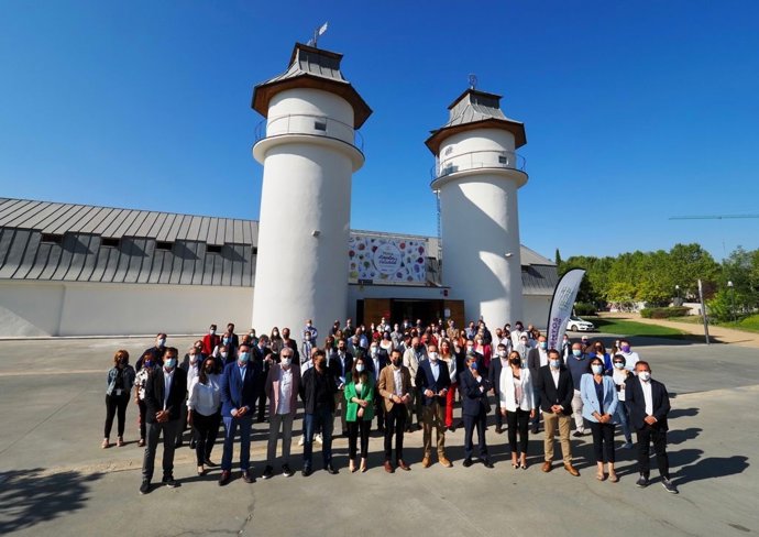 Foto de familia de la I feria de Alimentos de Valladolid.