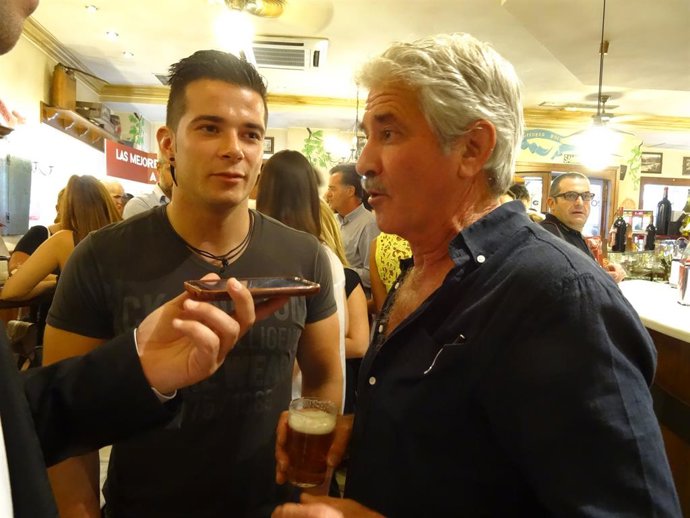 Archivo - Carlos Maldonado padre e hijo