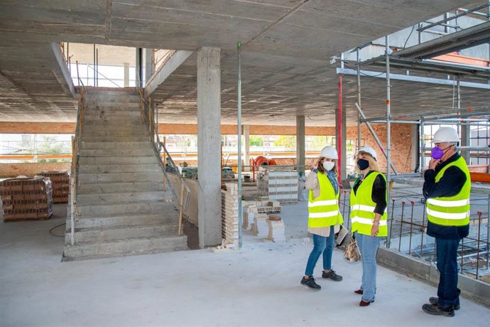 Visita a las obras del IES 'Lauretum' de Espartinas