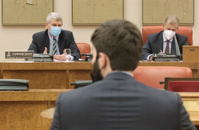 Archivo - El presidente de la Corporación RTVE, José Manuel Pérez Tornero (i), interviene en una Comisión Mixta de Control Parlamentario de la Corporación RTVE y sus Sociedades, a 24 de junio de 2021, en Madrid, (España). El presidente ha respondido, en