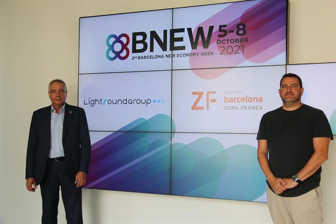El delegado especial del Estado en el Consorci de la Zona Franca de Barcelona (CZFB) y presidente de la Barcelona New Eeconomy Week (BNEW), Pere Navarro, y el fundador y presidente de Lightsound Group, David Boja