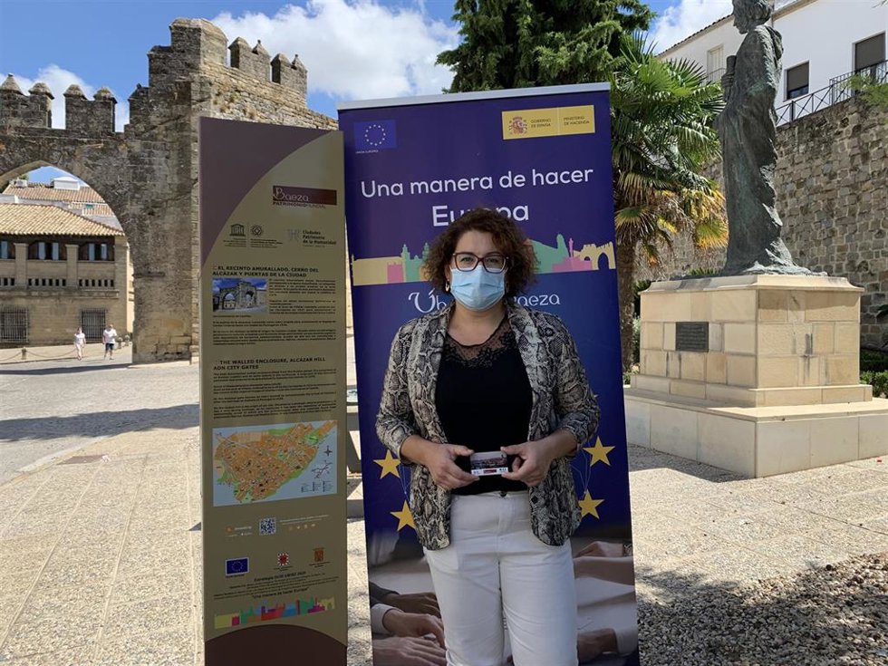 Ana Rodríguez presenta la nueva señalización turística inteligente