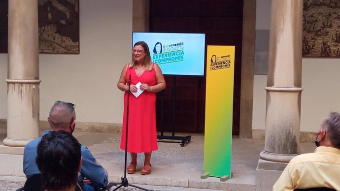 La candidata a las primarias de MÉS al Consell de Mallorca Bel Busquets en el acto de presentación de su candidatura en Palma.