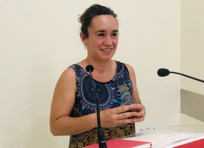 La portavoz adjunta de UPporA en el Parlamento andaluz, Ana Naranjo, en la sede provincial de IU en Córdoba.
