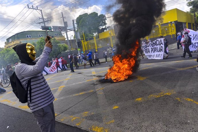 Protestas contra el presidente de El Salvador, Nayib Bukele