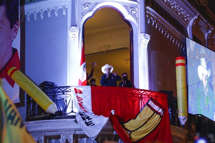 Archivo - El presidente de Perú, Pedro Castillo, en la sede de Perú Libre en Lima.