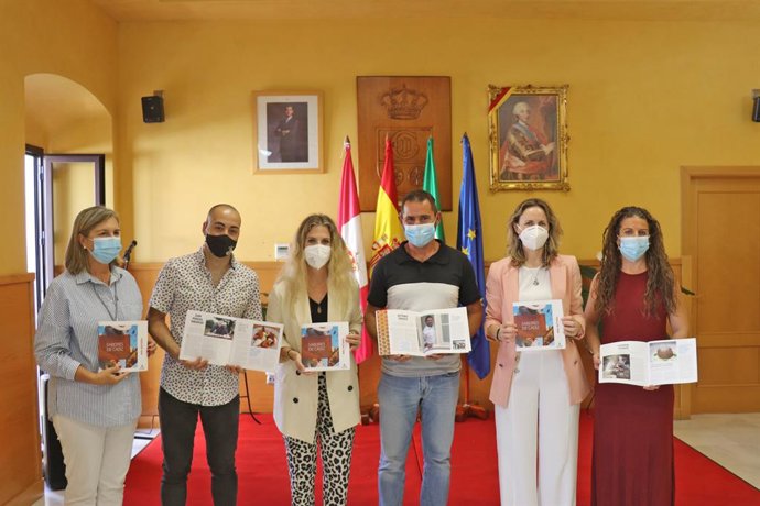 Archivo - Presentación de la revista en el Ayuntamiento de Prado del Rey