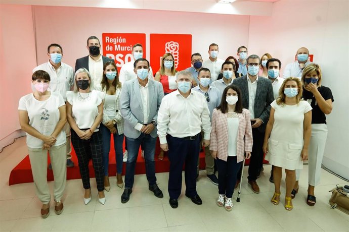 Pepe Vélez, actual delegado del Gobierno, se presenta en rueda de prensa como candidato a la secretaría general del PSRM