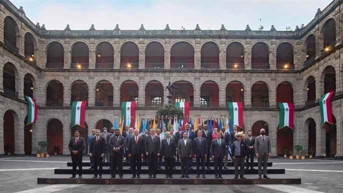 Representantes de los países de la Comunidad de Estados Americanos y Caribeños durante la cumbre de México