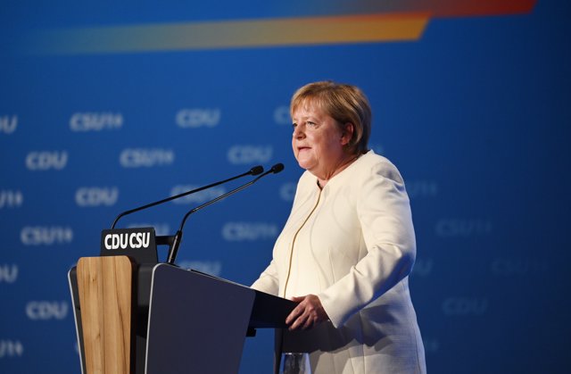 24 September 2021, Bavaria, Munich: German Chancellor Angela Merkel speaks during the last election rally of the CDU and CSU at the festival hall of the Nockherberg. Photo: Sven Hoppe/dpa
