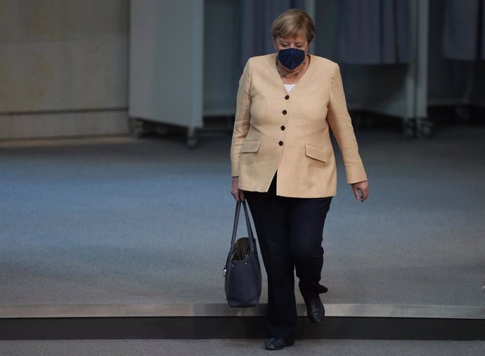 07 September 2021, Berlin: German Chancellor Angela Merkel arrives for a plenary session at the German Bundestag. Photo: Kay Nietfeld/dpa