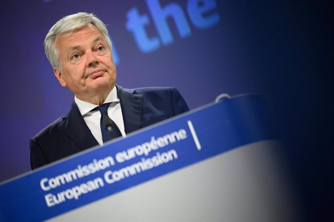 Archivo - HANDOUT - 31 May 2021, Belgium, Brussels: European Commissioner for Justice Didier Reynders speaks during a press conference on the update of the recommendation for free movement measures in the EU, at the European Commission headquarters in B