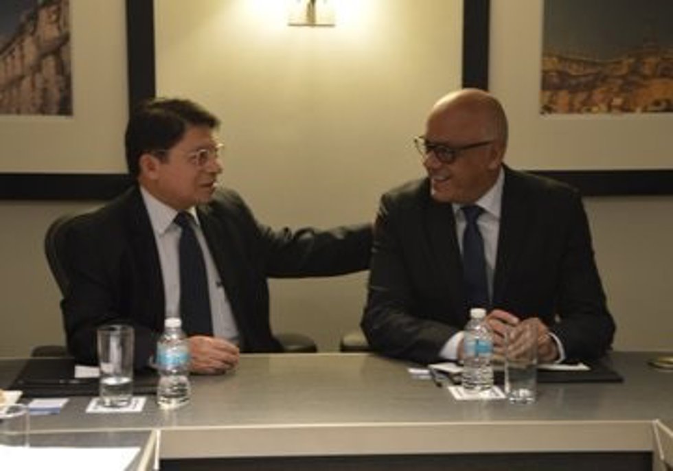 Archivo - El ministro de Exteriores de Nicaragua, Denis Moncada, y el vicepresidente venezolano Jorge Rodríguez