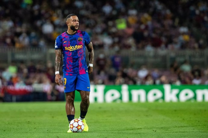 Memphis Depay of FC Barcelona in action during the UEFA Champions League, football match played between FC Barcelona and Bayern Munich at Camp Nou Stadium on September 14, 2021, in Barcelona, Spain.