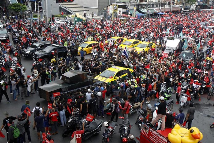 Manifestación en Bangkok contra el primer ministro, Prayuth Chan Ocha