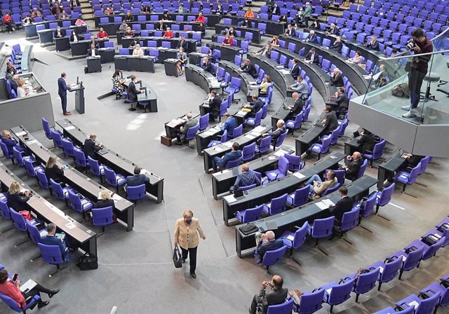 Angela Merkel abandona el Bundestag, la Cámara Baja del Parlamento