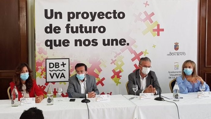 Los alcaldes de Don Benito y Villanueva de la Serena presentan la fusión de ambas localidades