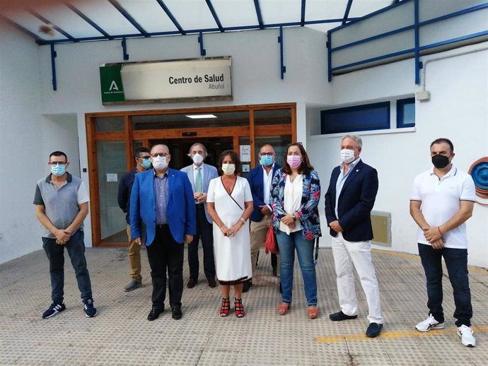 La viceconsejera de Salud y Familias presenta en Albuñol (Granada) el proyecto de lo que será el futuro centro de salud de la localidad