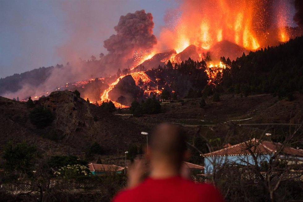 Imagen del volcán en erupción de La Palma 
