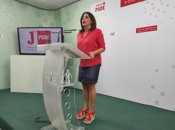 La portavoz del PSOE en el Parlamento de Andalucía, Ángeles Férriz.