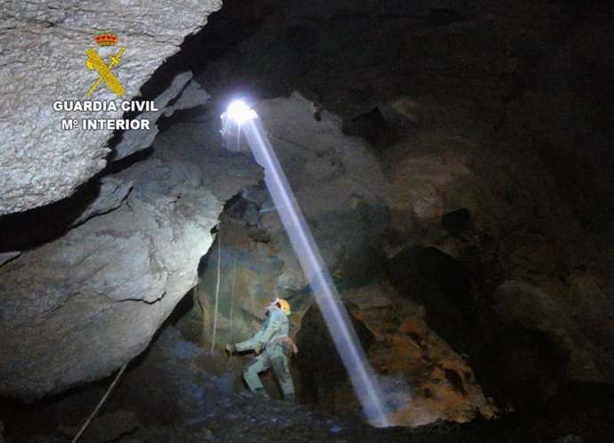 Rescate de los dos espeleólogos esta madrugada en la Cueva de Valporquero.