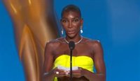 El poderoso discurso de Michaela Coel en los Emmy 2021: "Dedico esta historia a las supervivientes de agresión sexual"