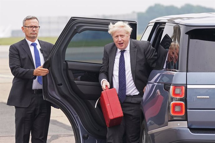 19 September 2021, United Kingdom, London: UK Prime Minister Boris Johnson arrives at Stansted Airport to board RAF Voyager ahead of a meeting with US President Joe Biden in Washington. Photo: Stefan Rousseau/PA Wire/dpa
