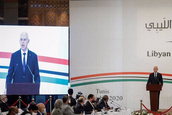Archivo - 09 November 2020, Tunisia, Tunis: Tunisian President Kais Saied speaks at the opening of the UN-brokered Libyan Political Dialogue Forum. Photo: Khaled Nasraoui/dpa
