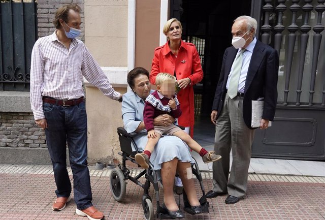 María Zurita celebró su 46 cumpleaños con una discreta comida familiar en un conocido restaurante de la capital