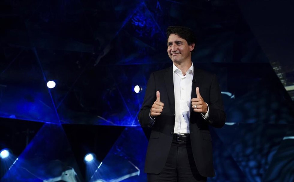 Justin Trudeau Participa En El Programa De Televisión 'La Semaine Des 4 Julie'