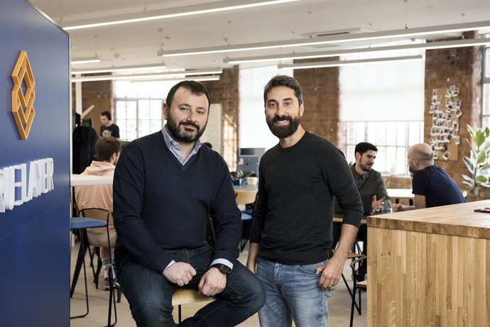 Archivo - Los fundadores de TrueLayer, Luca Martinetti y Francesco Simoneschi.