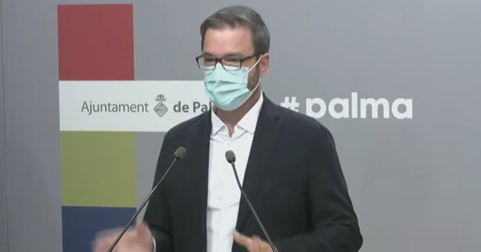 El alcalde de  Palma, José Hila, durante la rueda de prensa.
