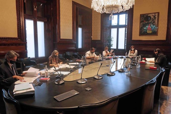 Mesa del Parlament del 21 de septiembre.