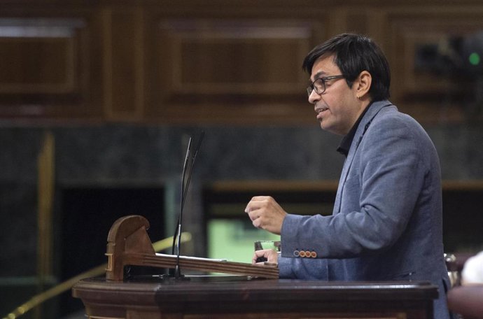 Archivo - El secretario primero del Congreso y diputado de ECP, Gerardo Pisarello, interviene en una sesión plenaria en el Congreso de los Diputados, a 20 de mayo de 2021, en Madrid, (España). Durante esta sesión se debate, entre otras cuestiones, el re