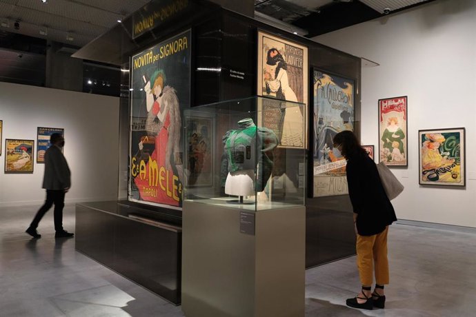 Imagen de la muestra 'Carteles de la vida moderna. Los orígenes del arte publicitario' en Caixaforum Sevilla