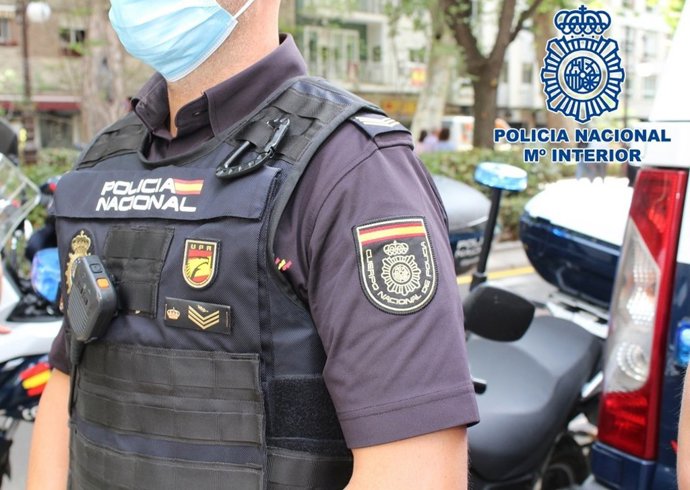 Agente de la Policía Nacional.