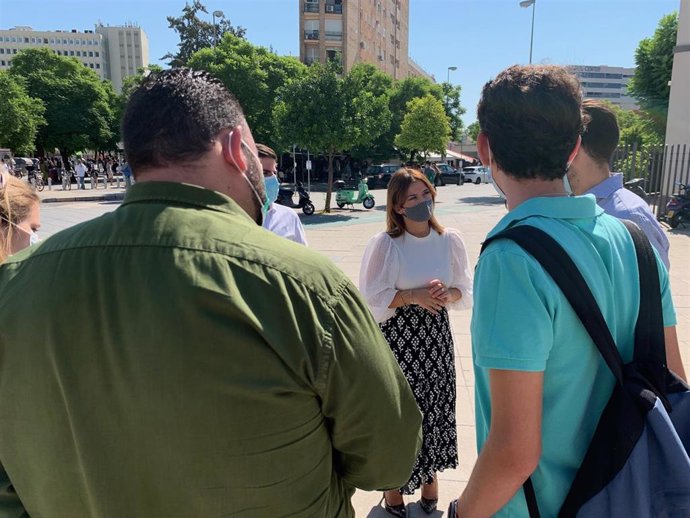 Visita del PSOE al campus de Ramón y Cajal