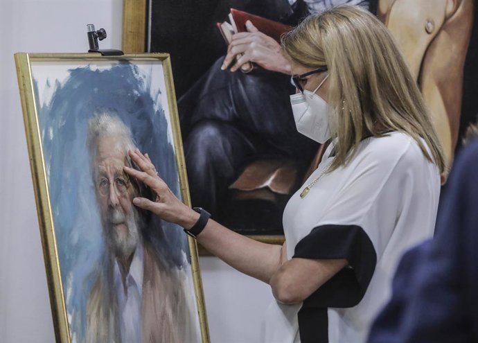 El cuadro de Luis García Berlanga del pintor Alex Alemany durante un acto de homenaje al cineasta en el Consell Valenci de de Cultura. 