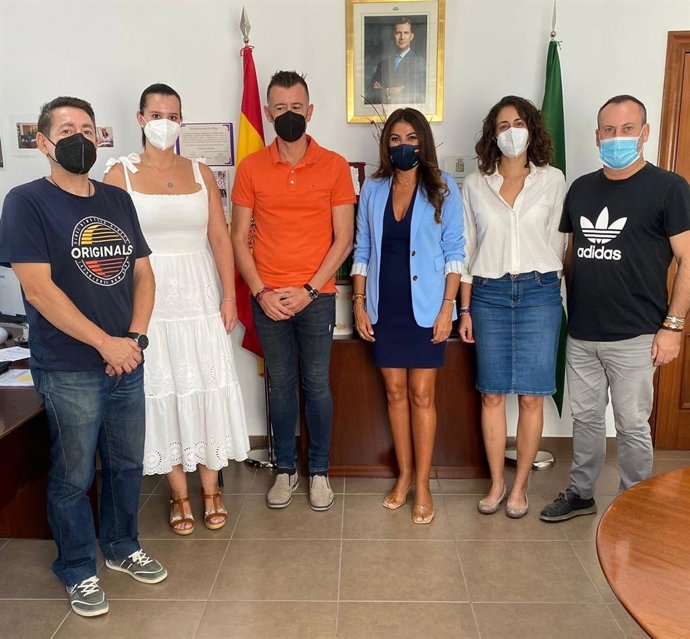 La delegada territorial de Turismo de la Junta en Málaga, Nuria Rodríguez, en un encuentro en Cuevas de San Marcos