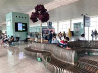 Aena pone en marcha un proyecto piloto de mobiliario sostenible en el Aeropuerto de Barcelona