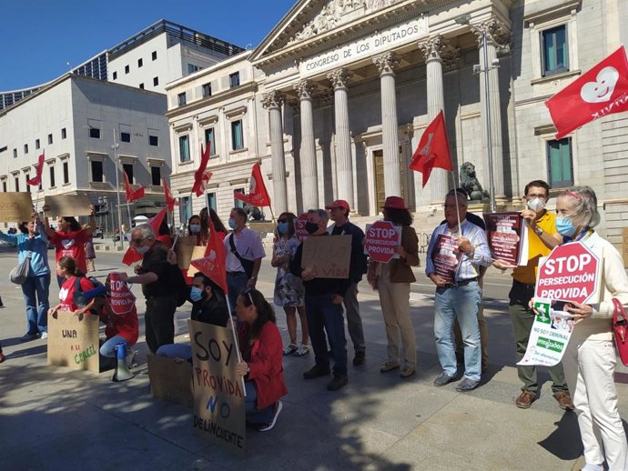 Entidades provida se manifiestan ante el Congreso