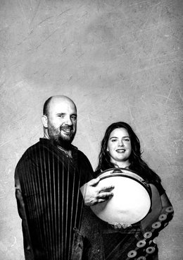 Dúo musical 'Roberto eta Miren Etxebarria'