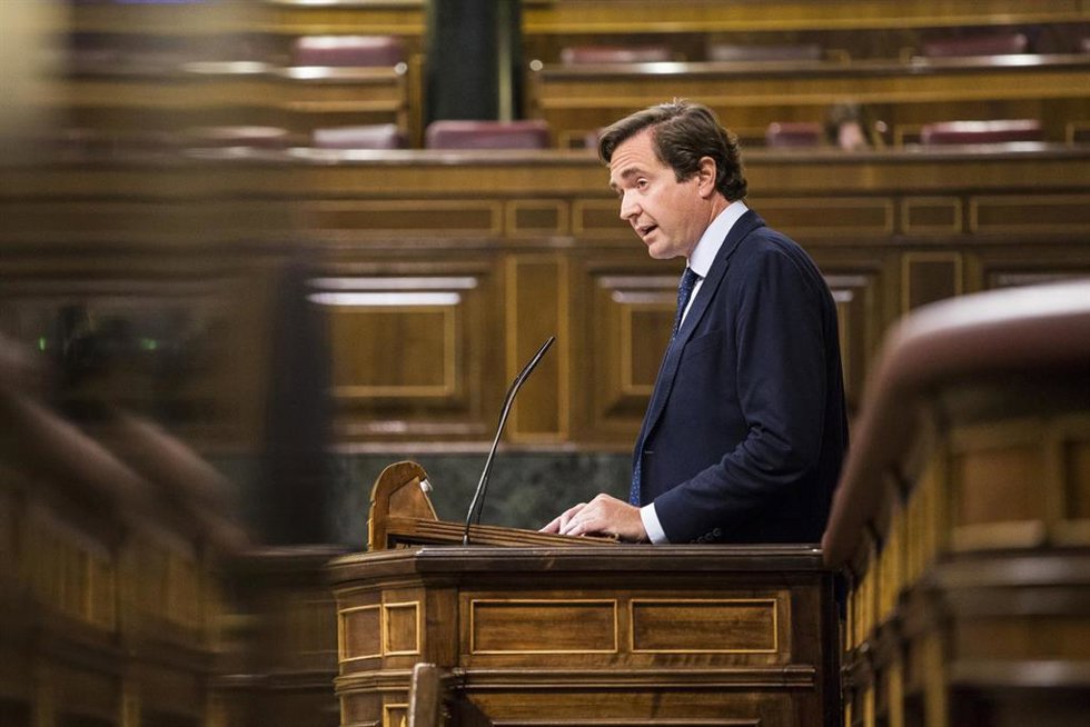 Archivo - El diputado del PP Pablo Hispán durante una sesión plenaria en el Congreso de los Diputados, a 8 de junio de 2021, en Madrid, (España). 