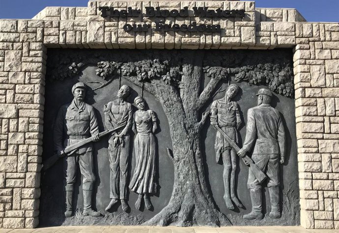 Archivo - Un monumento en Namibia en conmemoración del genocidio de Alemania