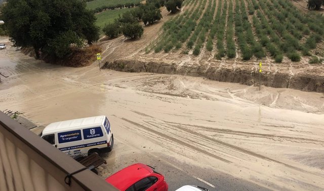 Desbordamiento del arroyo Milanos, en la provincia de Granada