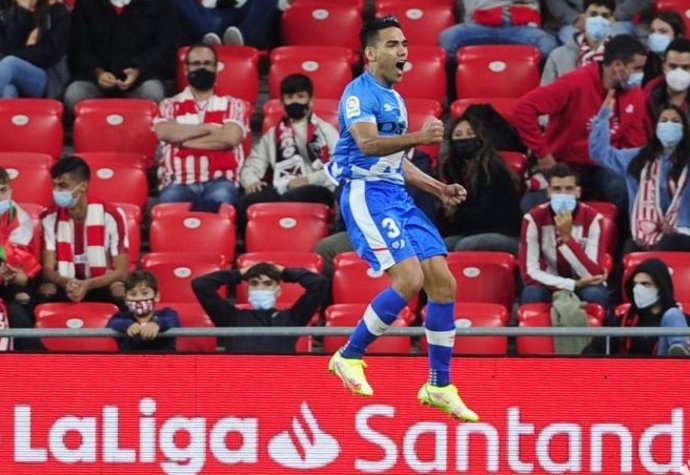 Radamel Falcao celebra el gol del triunfo del Rayo en San Mamés