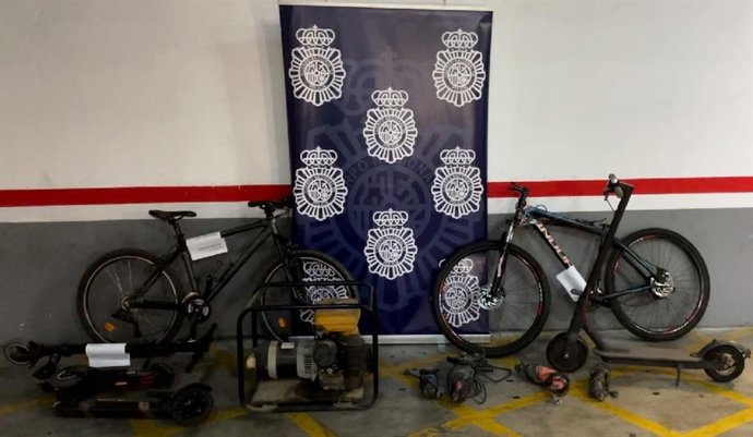 Objetos intervenidos en una operación policial