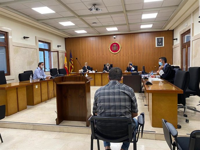 El condenado durante el juicio de hoy en la Audiencia Provincial de Baleares.