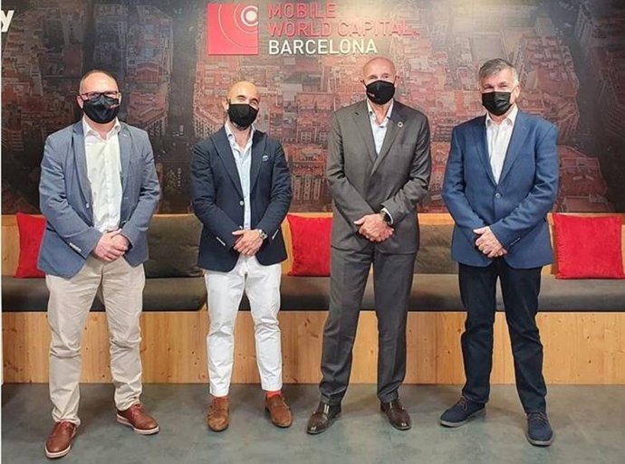 Eduard Martín Lineros, director del Programa 5G en MWCapital; Mario Aguilar Alonso, director de Ventas (CSO) en Teldat; Carlos Grau, CEO de MWCapital; y Francisco Martín Balbuena, director Territorial Área Mediterráneo en Teldat.